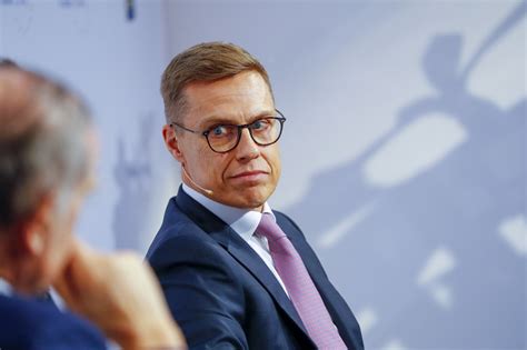 alexander stubb ikä